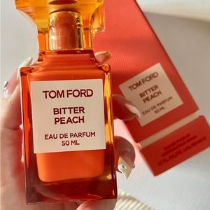 Tom Ford Bitter Peach Perfume